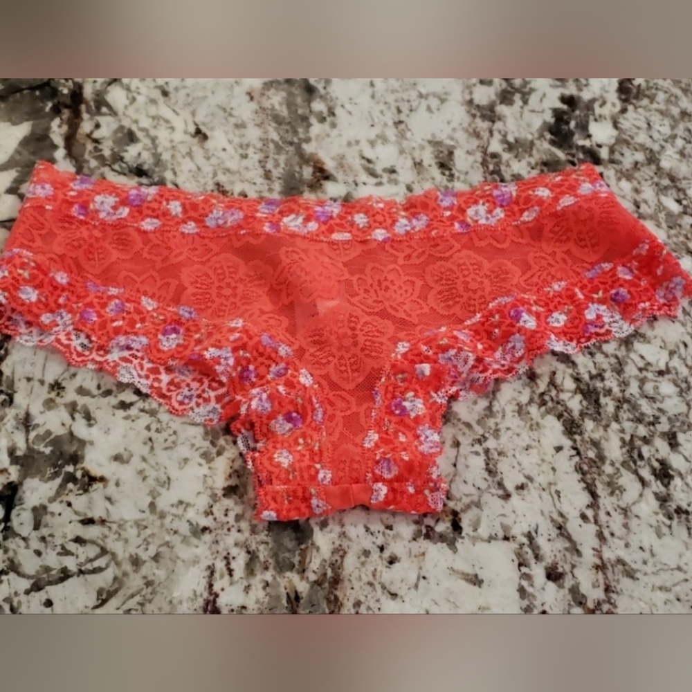 ISO VS PINK Panty NOT FOR SALE